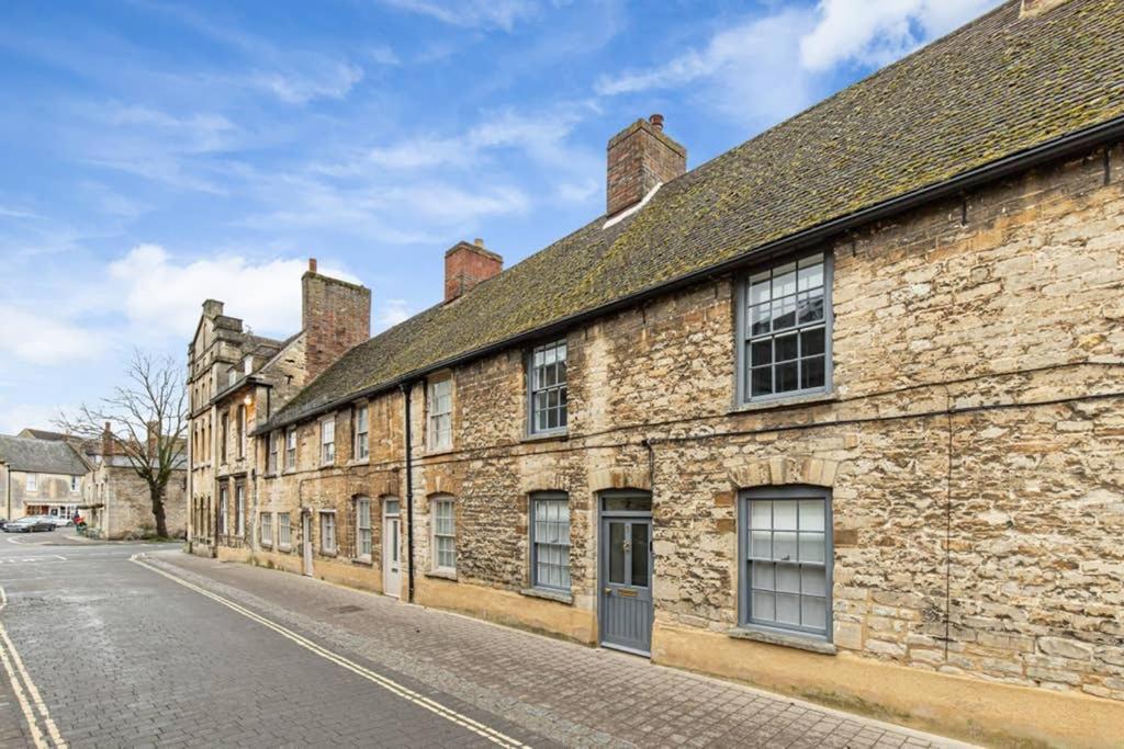 Oxfordshire Living - The Bowler Hat Cottage - Woodstock Kültér fotó