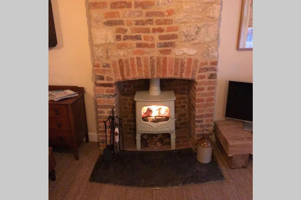 Oxfordshire Living - The Bowler Hat Cottage - Woodstock Kültér fotó